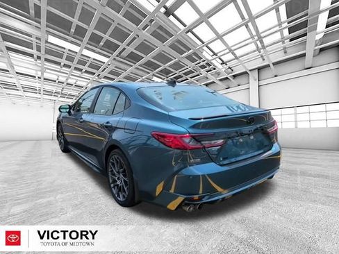 Used 2025 Toyota Camry XSE FWD image 5