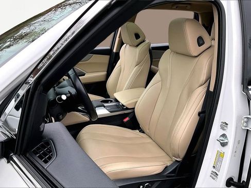 Used 2023 Acura MDX SH-AWD image 17