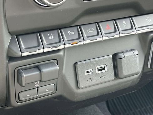 New 2026 Chevrolet Silverado 2500 Custom w/ Custom Value Package AWD/4WD image 17