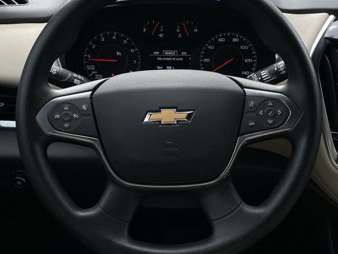 Used 2023 Chevrolet Traverse LS w/ Safety Package image 12