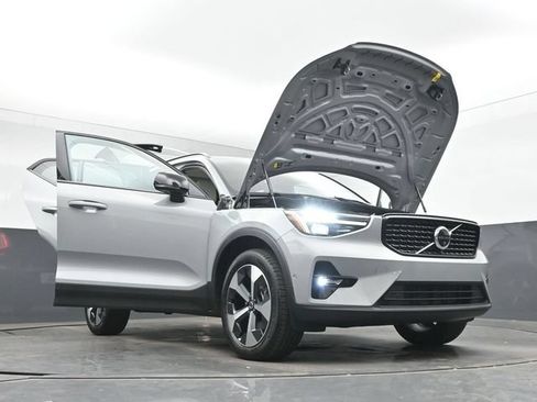 New 2026 Volvo XC40 B5 Plus w/ Protection Package Premier AWD/4WD image 54