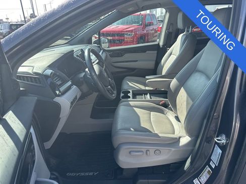 Used 2023 Honda Odyssey Touring image 9