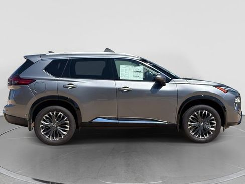 New 2026 Nissan Rogue Platinum w/ Platinum Premium Package AWD/4WD image 2
