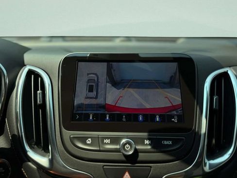 Used 2020 Chevrolet Equinox Premier AWD/4WD image 15