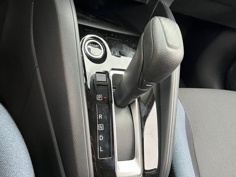 Used 2025 Nissan Versa SV w/ Trunk Package image 25