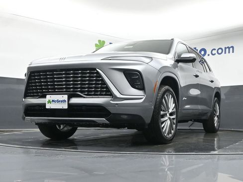 New 2026 Buick Enclave Avenir w/ Super Cruise Package FWD image 6