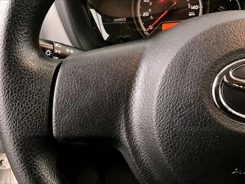 Used 2016 Toyota Yaris LE image 17