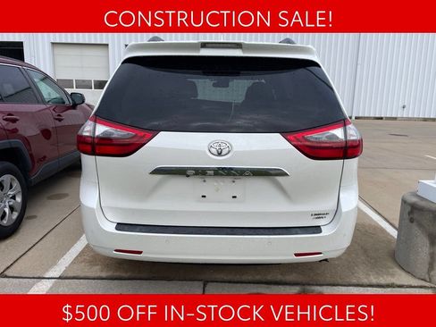 Used 2020 Toyota Sienna Limited Premium AWD/4WD image 3