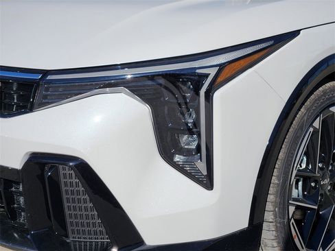 New 2025 Kia K4 GT-Line image 6