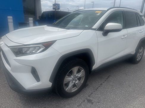 Used 2021 Toyota RAV4 XLE image 8