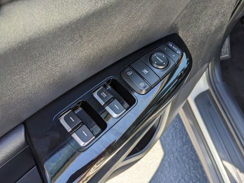 Certified 2022 Kia Sportage EX image 19