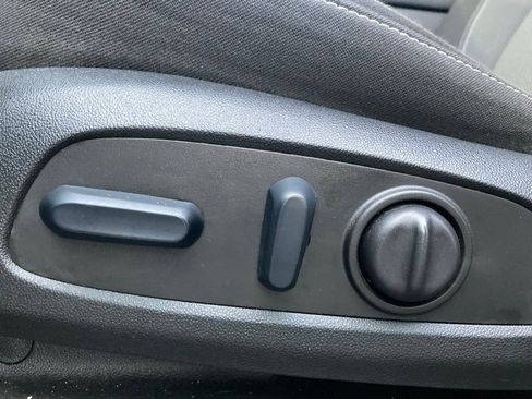 Used 2025 Chevrolet Blazer LT image 12