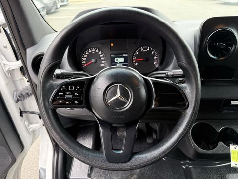 Used 2021 Mercedes-Benz Sprinter 2500 w/ Driver Convenience Package image 24