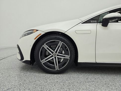 Used 2022 Mercedes-Benz EQS 580 4MATIC Sedan image 17