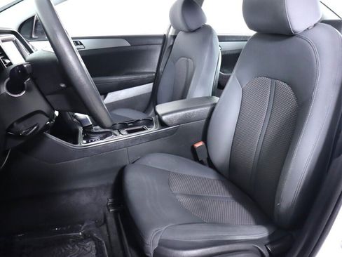 Used 2019 Hyundai Sonata SE FWD image 29