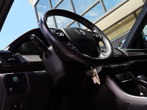 Used 2016 Honda Accord Sport image 40