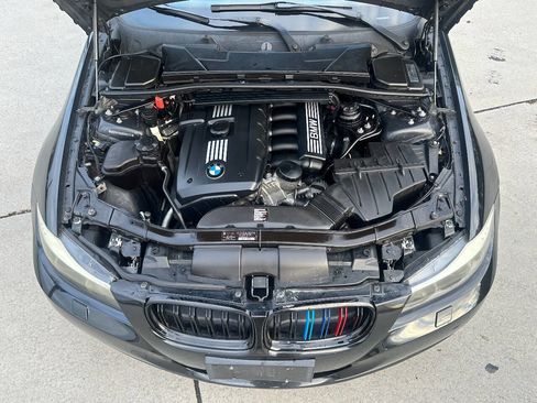 Used 2011 BMW 328i xDrive 328i xDrive AWD 4dr Sedan image 31