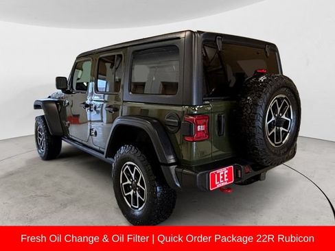 Used 2024 Jeep Wrangler Unlimited Rubicon w/ Convenience Group AWD/4WD image 3