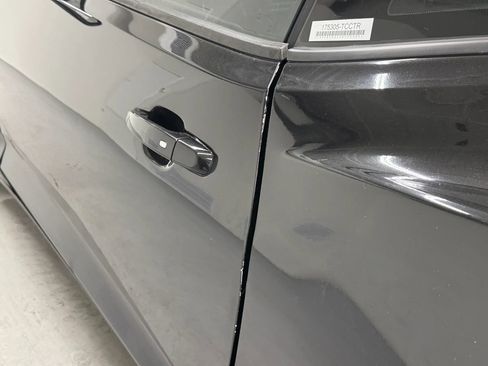 Used 2018 Chevrolet Camaro LT w/ Technology Package RWD image 29