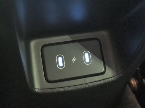 Used 2025 Hyundai Elantra Sport FWD image 15