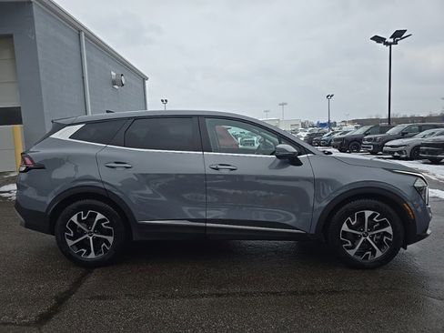 Certified 2023 Kia Sportage EX image 8