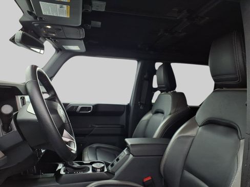 Used 2025 Ford Bronco Outer Banks image 11