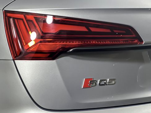 Used 2024 Audi SQ5 Premium Plus w/ Premium Plus Package image 26