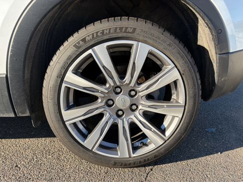 Used 2023 Cadillac XT4 Premium Luxury image 27