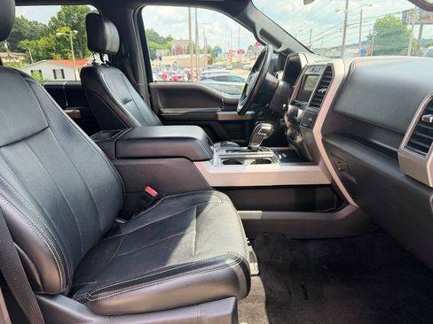 Used 2018 Ford F150 Lariat w/ Equipment Group 502A Luxury AWD/4WD image 16