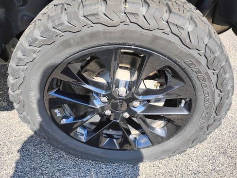 Used 2021 Jeep Wrangler Unlimited Sahara AWD/4WD image 24
