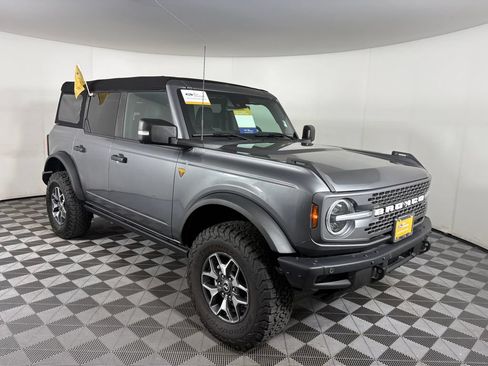 Used 2024 Ford Bronco Badlands AWD/4WD image 7