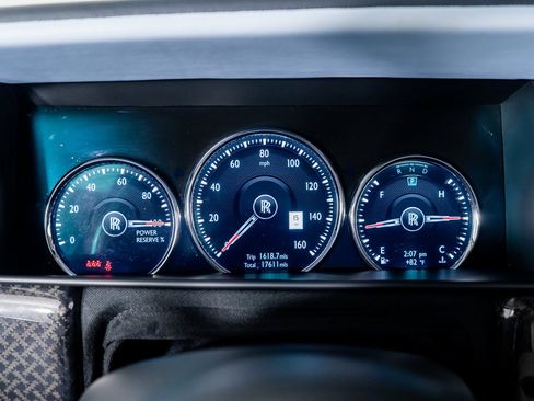 Used 2023 Rolls-Royce Cullinan Black Badge image 92