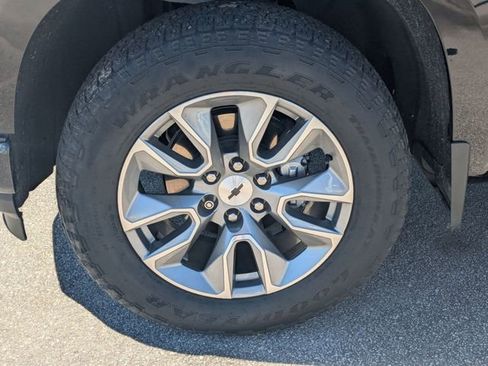 Used 2022 Chevrolet Silverado 1500 RST AWD/4WD image 10
