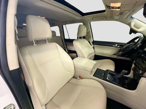 Used 2022 Lexus GX 460 Premium w/ Premium Package AWD/4WD image 27