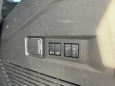 Used 2022 GMC Yukon AT4 w/ Max Trailering Package image 24