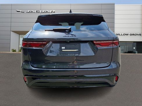 Certified 2025 Jaguar F-PACE R-Dynamic S image 7