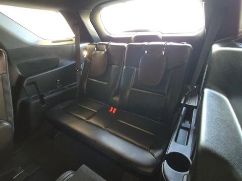 Used 2022 Ford Explorer Platinum w/ Equipment Group 601A RWD image 22