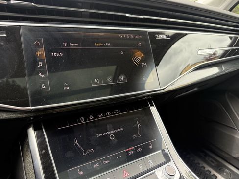 Used 2020 Audi Q7 3.0T Premium Plus AWD/4WD image 23