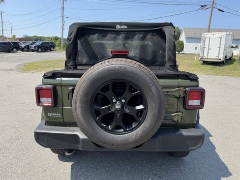 Used 2021 Jeep Wrangler Sport AWD/4WD image 5