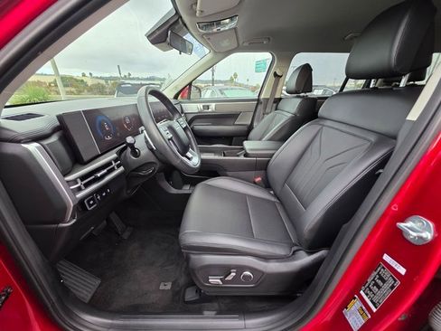 Used 2025 Hyundai Santa Fe SEL image 14