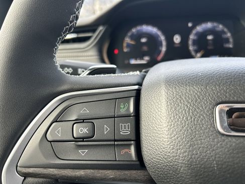 New 2026 Jeep Grand Cherokee Altitude image 18