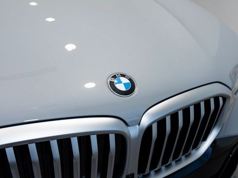 Used 2026 BMW X5 xDrive40i w/ M Sport Package image 7