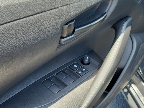 Used 2025 Toyota Corolla LE FWD image 20