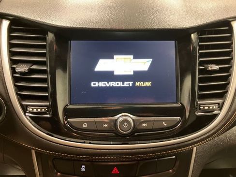 Used 2018 Chevrolet Trax LT w/ LT Convenience Package AWD/4WD image 24
