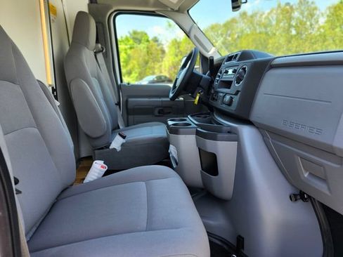 New 2027 Ford E-350 and Econoline 350 Super Duty w/ Power Equipment Group RWD image 11
