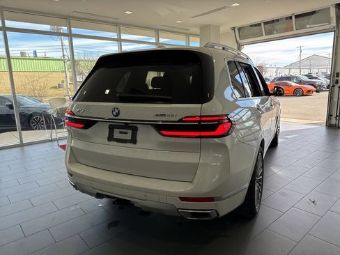 Certified 2025 BMW X7 xDrive40i w/ Premium Package image 7