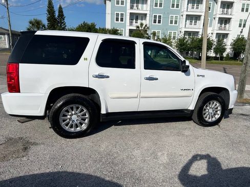 Used 2008 GMC Yukon 2WD Hybrid image 3
