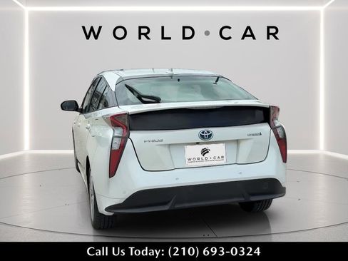 Used 2018 Toyota Prius Four Touring FWD image 6