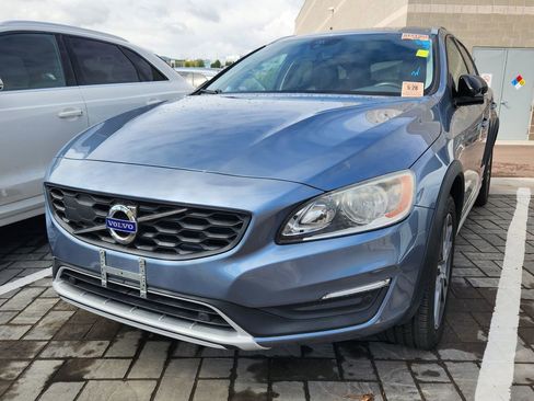 Used 2018 Volvo V60 T5 Cross Country w/ Convenience Package AWD/4WD image 4