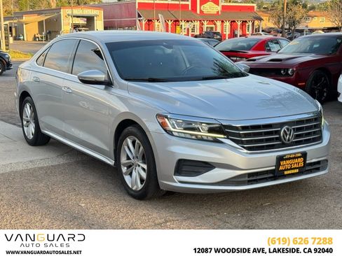 Used 2020 Volkswagen Passat 2.0T SE FWD image 1